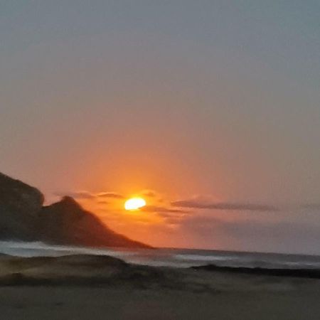 The Lodge On The Beach Port Saint Johnʼs エクステリア 写真